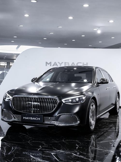 广州38岚图汽车的售后服务让用户无忧出行，迈巴赫未来的豪华车趋势